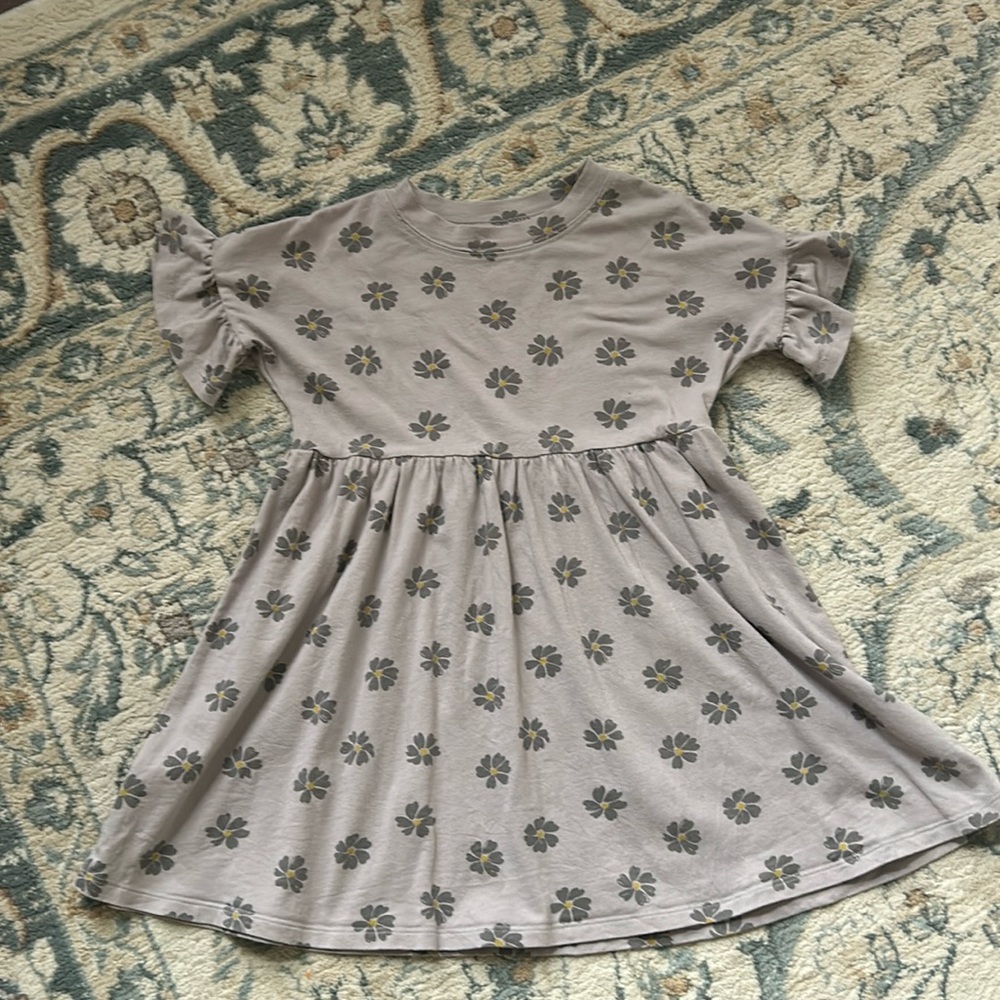 Light, comfy, and cute spring dress. Washed once but never worn.